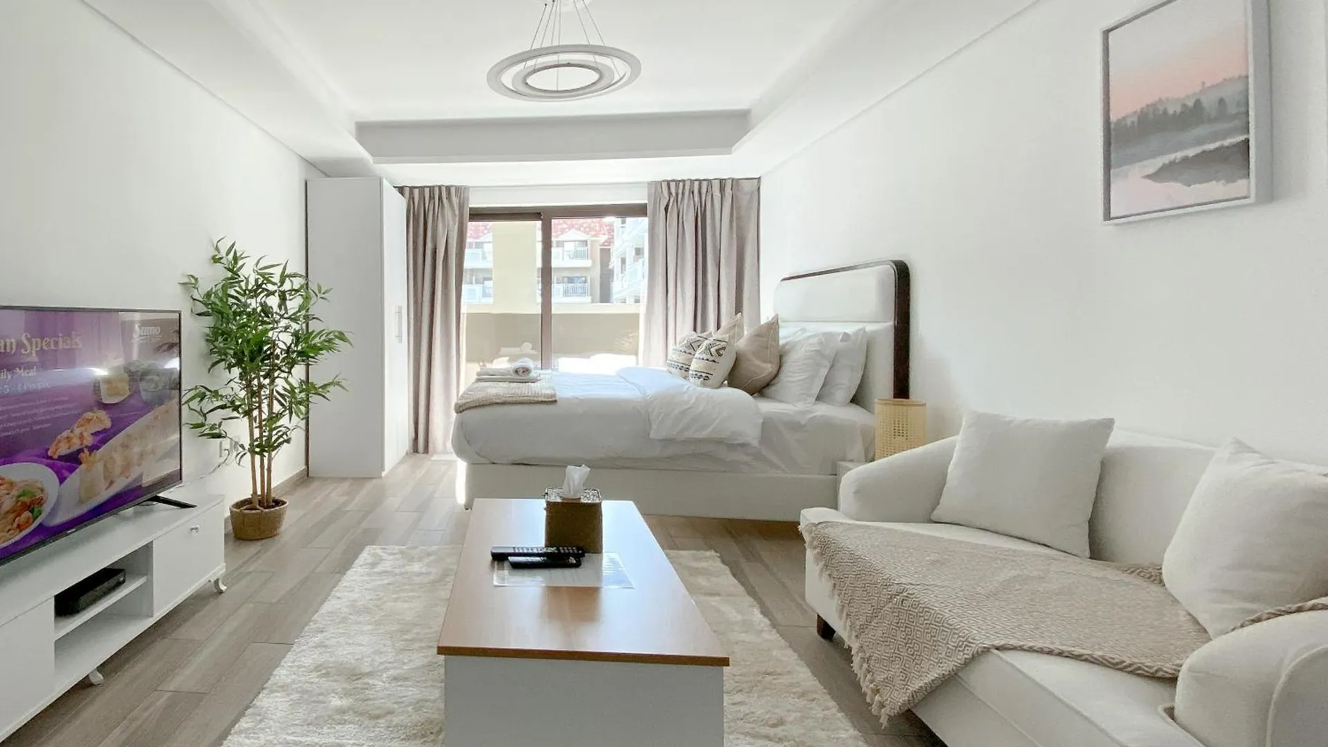 Trophy - Grand Bliss Suite Dubai United Arab Emirates